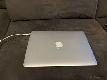Macbook Air 2,2 i7,8gb ram,512 Gb, Nová baterie