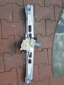 Stahovačka okna prava peugeot expert