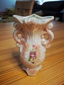 Porcelánová vázička