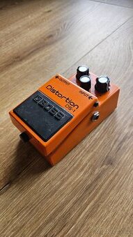 Kytarový pedál Boss DS-1
