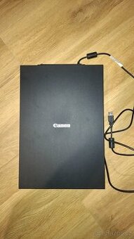 Kompaktní skener Canon CanoScan LiDE 300 – jako nový