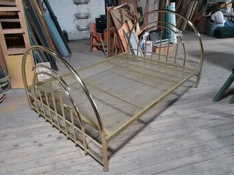 Prodám kovovou postel 140x200