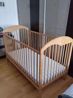 Dětská postýlka 140x70