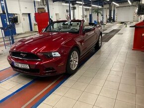 Prodám Ford Mustang Cabrio