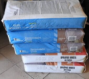 Samonivelační hmota / opravná hmota na beton