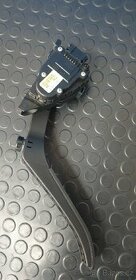 Plynovy pedal Audi Q7 4.2 nebo VW Touareg