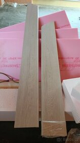 Rohový parapet kvalitni dřevotříska 20cm šíře