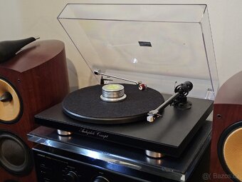 Gramofon Pro-Ject s koncovým vypínáním (GARANCE stavu)