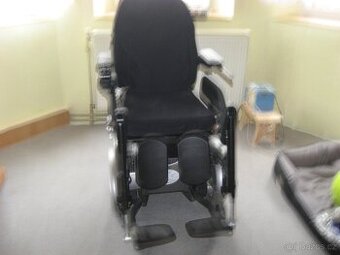 Prodám el.vozík pro invalidy,Invacare/FDX