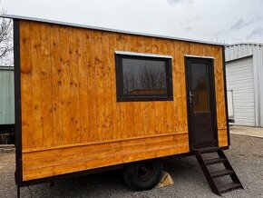 Maringotka délka 4m.50 Cm.Po renovaci.