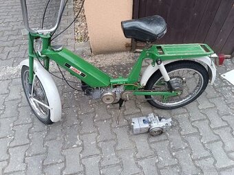 Babetta 207 + 1 motor.