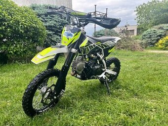 Čínská motorka Zuumav S3 125