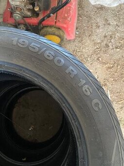 Continental gumy 195/60 R16
