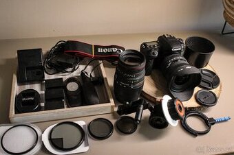 Fotoaparát CANON EOS 77D + příslušenství