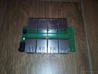 4 portový Poe 10/100Mbit splitter rozbocovac - 1