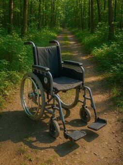 Invalidní vozík Meyra skládací šedivá barva