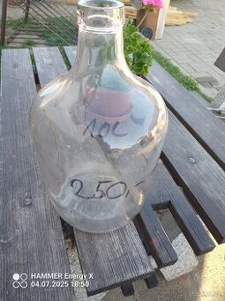 Demižony
