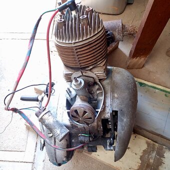 Motor Jawa 250/353