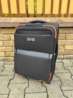 Cestovní příruční kufr