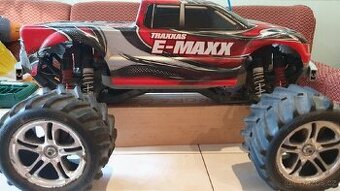Traxxas E-Maxx