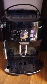 Prodám DeLonghi Magnifica S