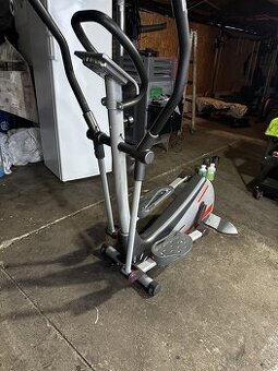 Eliptický trenažer - Orbitrek