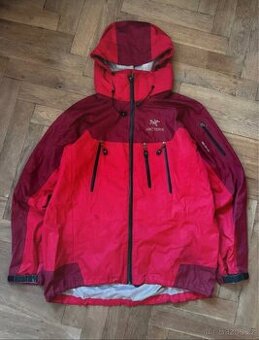 Arc’Teryx Vintage Theta LT Gore-Tex XCR Bunda