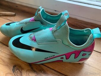 Kopačky Nike vel. 37