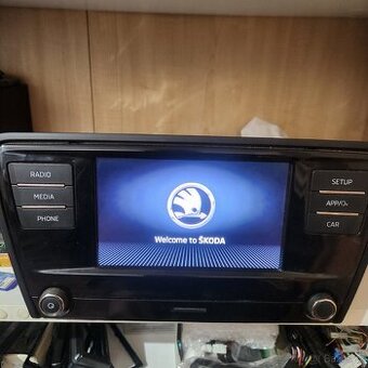 ŠKODA OCTAVIA III MIB2 MP3 SD BLUETOTH APPLE CAR - 1