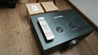 Projektor Panasonic PT-AE2000 3LCD Nativní FullHD