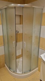 Sprchový kout