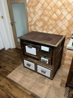 Kamna kachlová kuchyňská