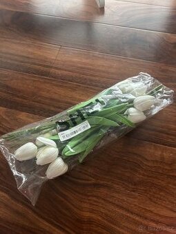 Shein umělé bíle tulipány