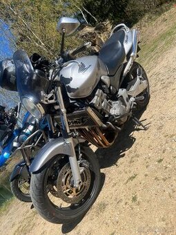Honda hornet 900