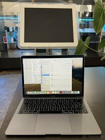 MacBook Air 2019 CTO 16GB/ 256 SSD