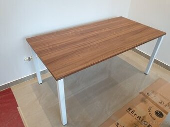 Kvalitní stůl Neudoerfler - 1