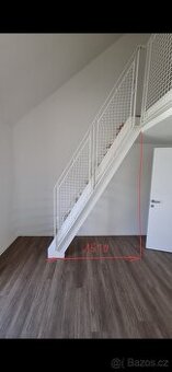 Ocelové interiérové schodiště