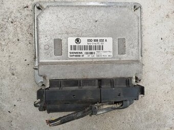 Řídící jednotka fabia 1 ,03D906032A - 1