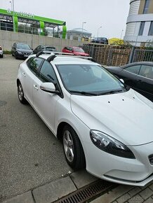 Volvo V40 D2