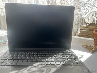 Počítač lenovo - 1