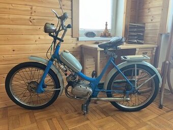 Moped Jawa stadion S 11 + náhradní díly