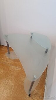 Skleněný PC stůl