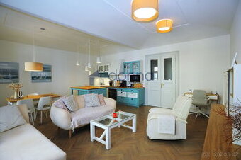 2+kk, 84m2, Praha 1 - Staré Město, Kaprova + parkování