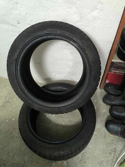 215/45 R16