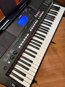 SHÁNÍM klávesy Yamaha PSR E 433