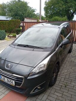 Peugeot 5008 vadná převodovka