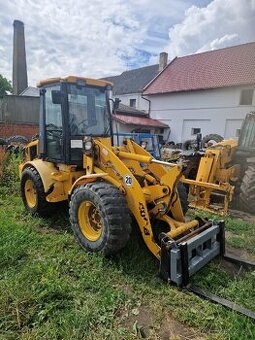 Čelní nakladač JCB 409 B