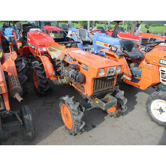 Malotraktor Kubota B6001 4WD plně funkční