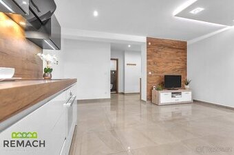 Pronájem, byt 2+kk, 54 m2 + 70 m2 terasa, Staré Město