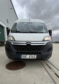 K pronájmu prostorná dodávka Citroen Jumper L4H2